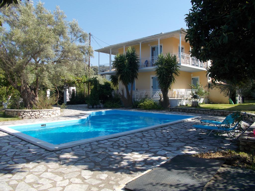 Iris Villa Apólpena Kültér fotó